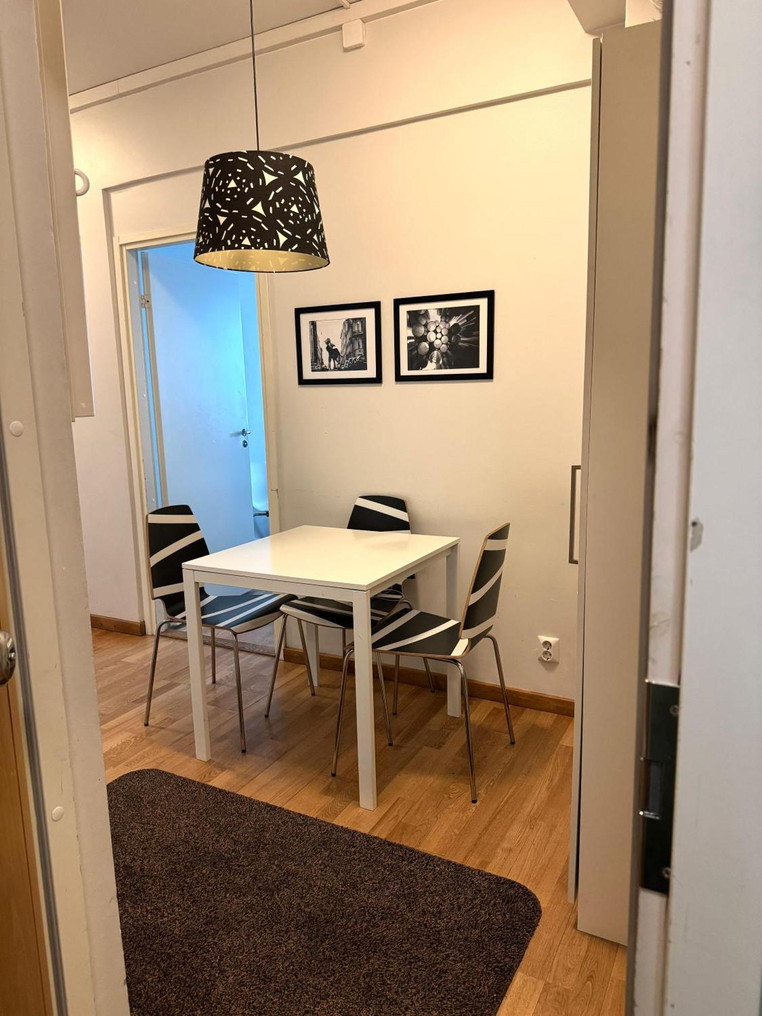 Kotimaailma Apartments Kamppi - 2Br In The City Center With Code Lock Helsinki Zewnętrze zdjęcie