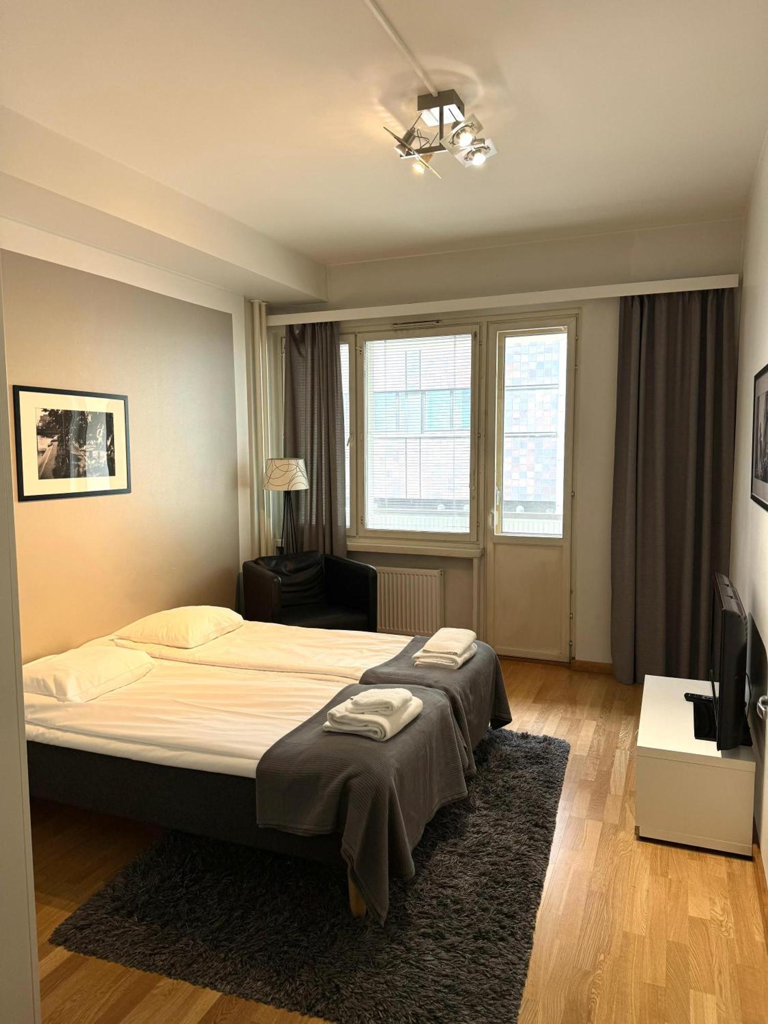 Kotimaailma Apartments Kamppi - 2Br In The City Center With Code Lock Helsinki Zewnętrze zdjęcie